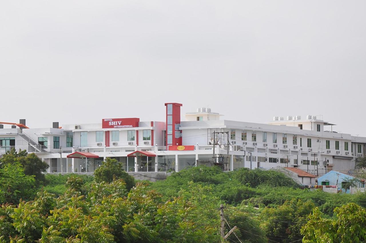 Hotel Shiv International Bhachau Zewnętrze zdjęcie