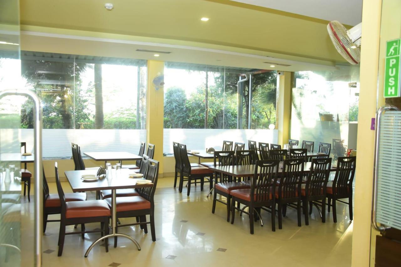 Hotel Shiv International Bhachau Zewnętrze zdjęcie