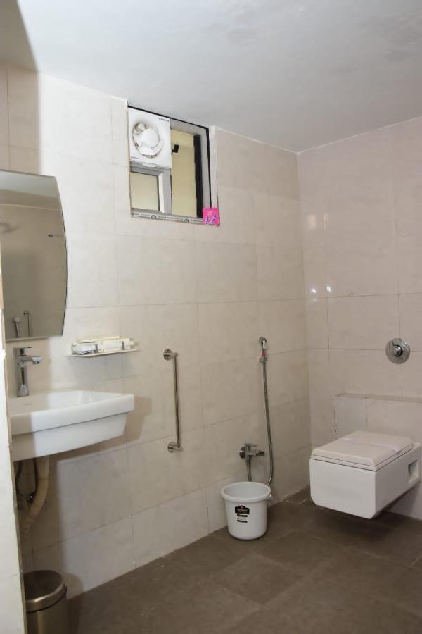 Hotel Shiv International Bhachau Zewnętrze zdjęcie