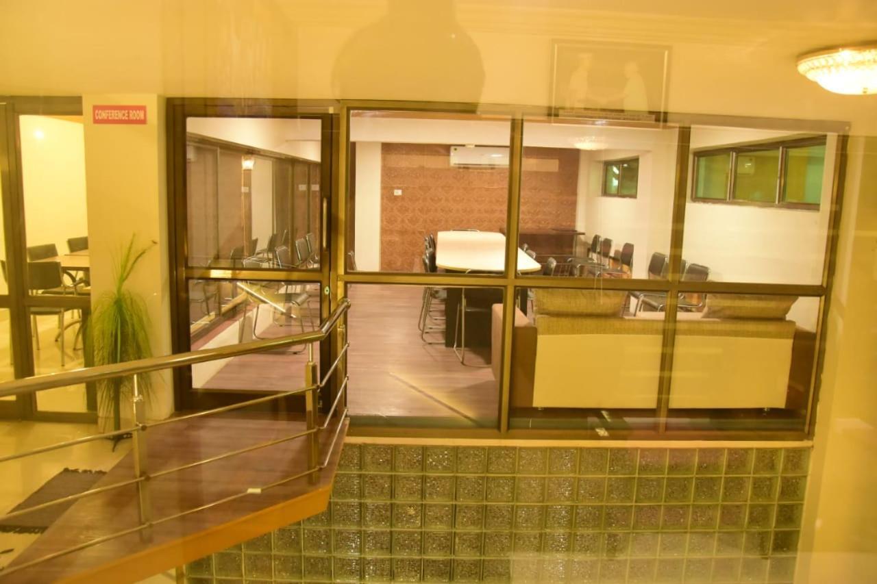 Hotel Shiv International Bhachau Zewnętrze zdjęcie