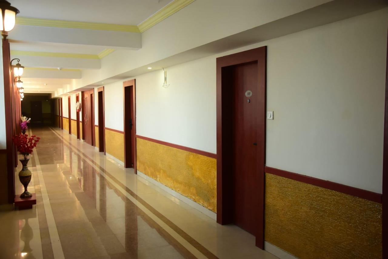 Hotel Shiv International Bhachau Zewnętrze zdjęcie